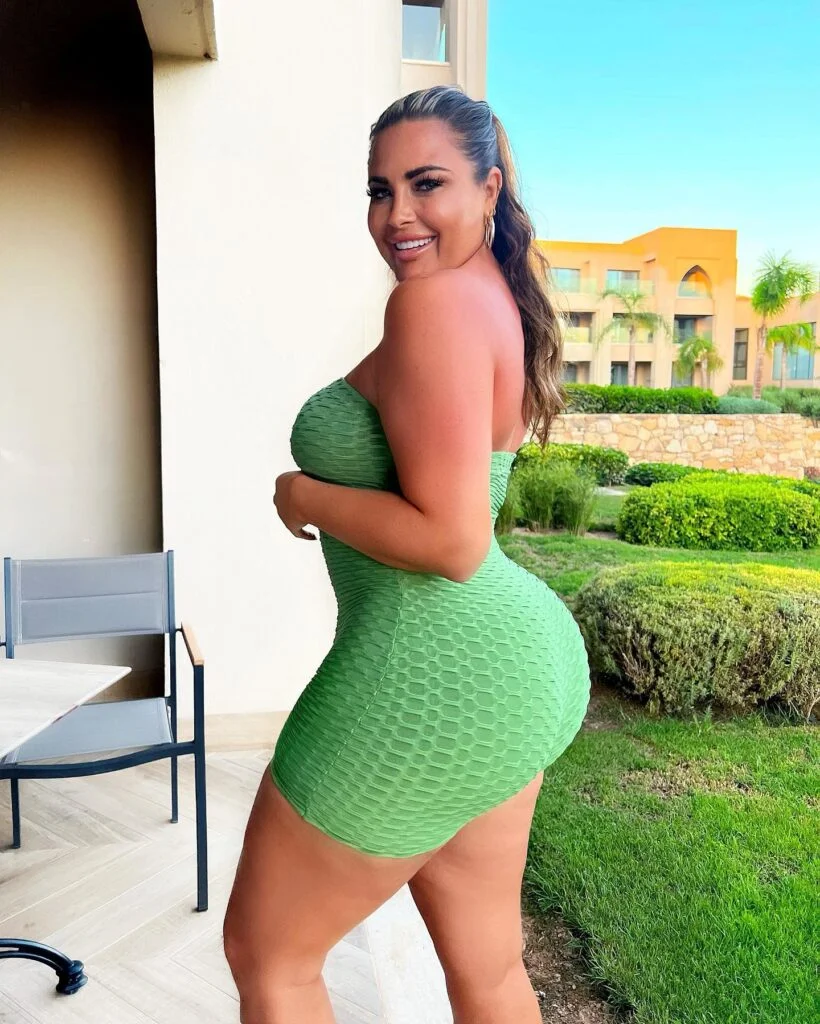 Acxion Pill Ingredients, Side Effects Warning & User Reviews 3 mexican diet pill model on social media